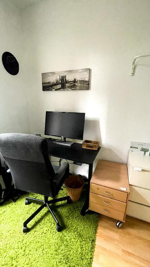 Gemutliche, Zentralgelegene Wohnung Karlsruhe Exterior foto